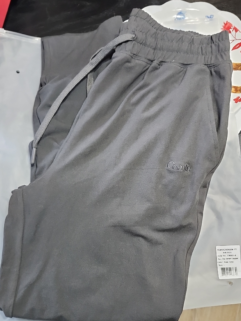 Comfrt Fit Men's Gray Jogger Pants